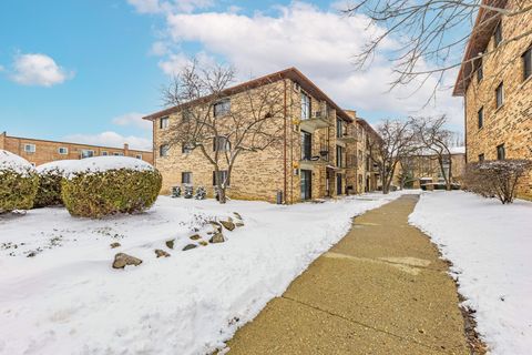 Tiny photo for 342 Klein Creek Court #5E, Carol Stream, IL 60188 (MLS # 12601501)