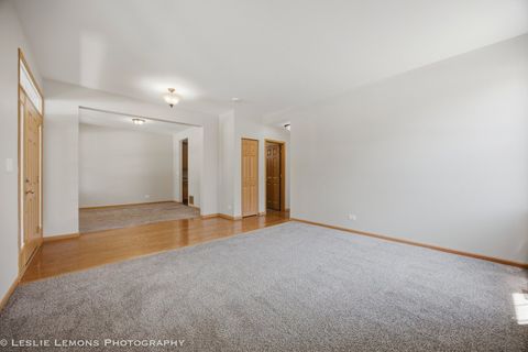 Tiny photo for 305 Kensington Drive, Oswego, IL 60543 (MLS # 12693909)