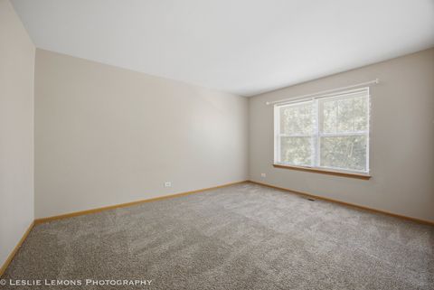 Tiny photo for 305 Kensington Drive, Oswego, IL 60543 (MLS # 12693909)