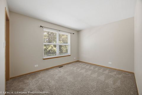 Tiny photo for 305 Kensington Drive, Oswego, IL 60543 (MLS # 12693909)