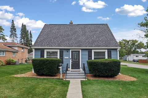 Photo of 500 E Stimmel Street, West Chicago, IL 60185 (MLS # 12787018)