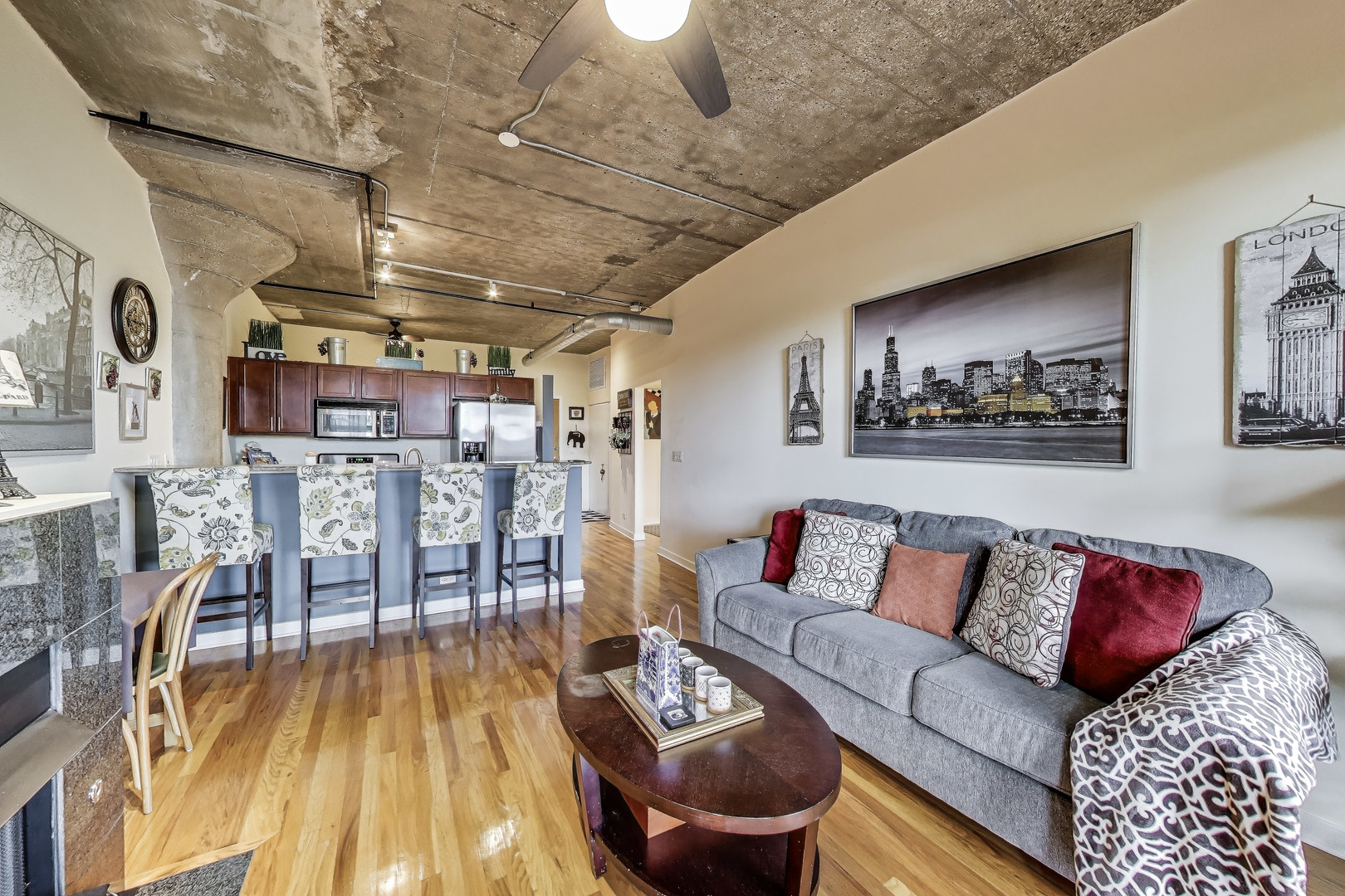 1071 W 15th Street 209