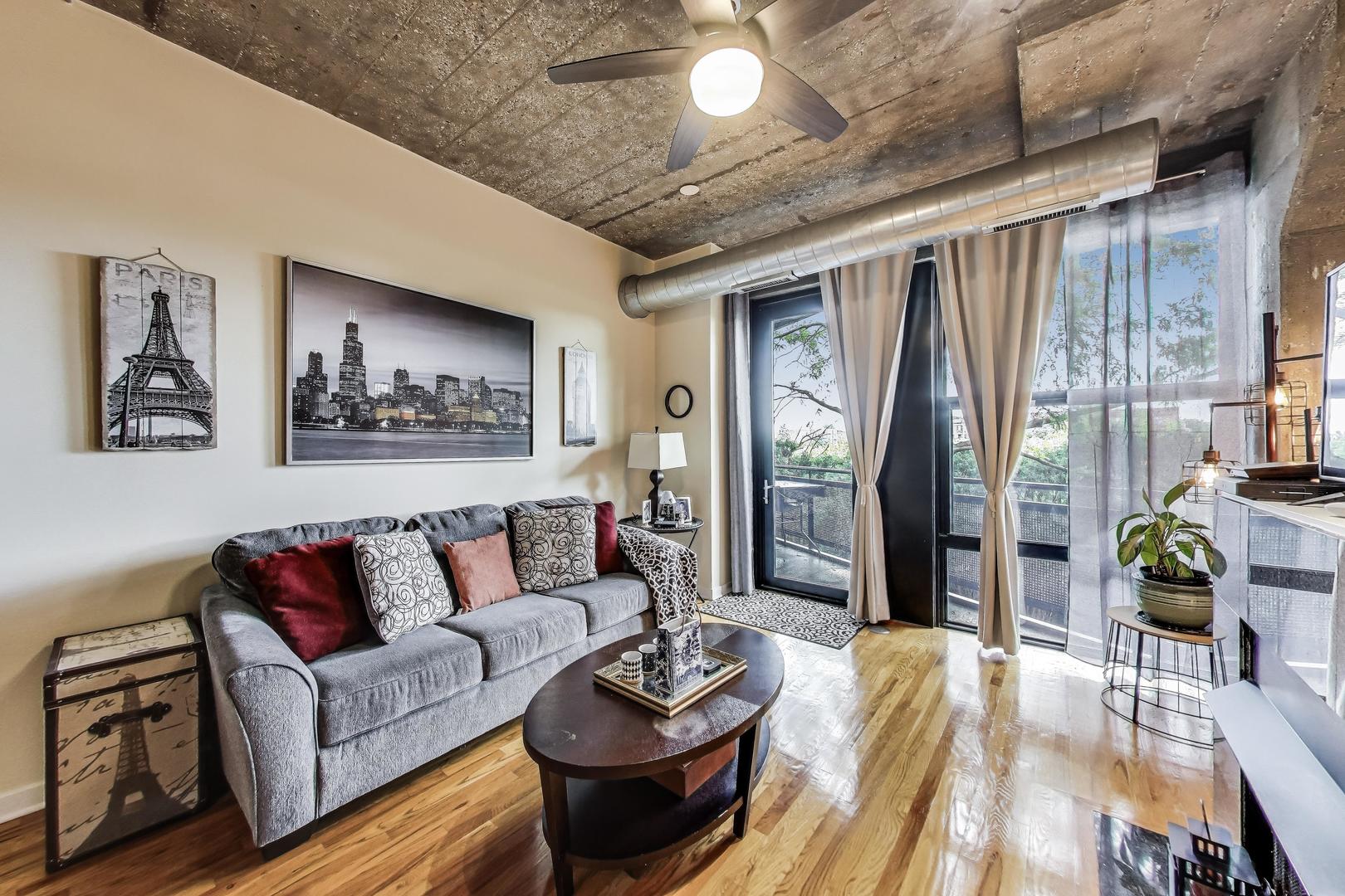1071 W 15th Street 209