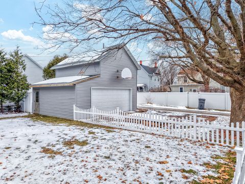 Tiny photo for 444 1st Avenue, Ottawa, IL 61350 (MLS # 12526513)