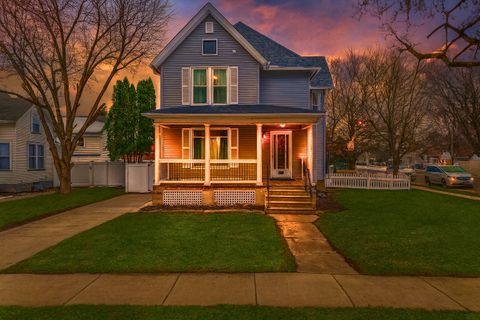 Tiny photo for 444 1st Avenue, Ottawa, IL 61350 (MLS # 12526513)