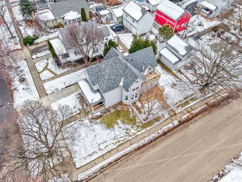 Tiny photo for 444 1st Avenue, Ottawa, IL 61350 (MLS # 12526513)