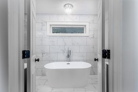 Tiny photo for 444 1st Avenue, Ottawa, IL 61350 (MLS # 12526513)