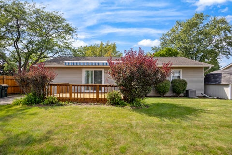 Tiny photo for 1067 Grissom Trail, Elk Grove Village, IL 60007 (MLS # 12746366)