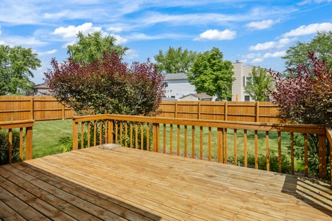 Tiny photo for 1067 Grissom Trail, Elk Grove Village, IL 60007 (MLS # 12746366)