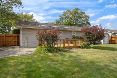 Tiny photo for 1067 Grissom Trail, Elk Grove Village, IL 60007 (MLS # 12746366)