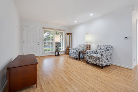 Tiny photo for 1067 Grissom Trail, Elk Grove Village, IL 60007 (MLS # 12746366)