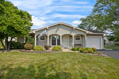 Tiny photo for 1067 Grissom Trail, Elk Grove Village, IL 60007 (MLS # 12746366)