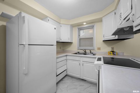 Tiny photo for 2130 E 38TH Street, Davenport, IA 52807 (MLS # QC4270011)