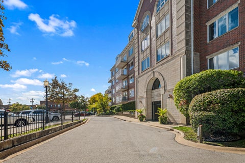 Tiny photo for 14 S Ashland Avenue #204, La Grange, IL 60525 (MLS # 12776345)
