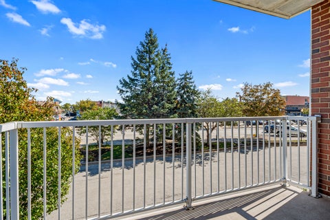 Tiny photo for 14 S Ashland Avenue #204, La Grange, IL 60525 (MLS # 12776345)
