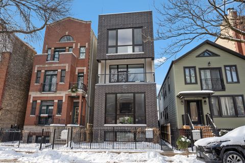 Photo of 910 N Wood Street #2, Chicago, IL 60622 (MLS # 12557398)