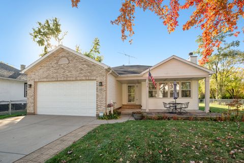 Photo of 602 Norton Avenue, Joliet, IL 60432 (MLS # 12507739) Photo of 602 Norton Avenue, Joliet, IL 60432 (MLS # 12507739)