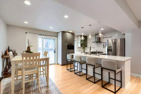 Tiny photo for 4647 N Kenmore Avenue #B, Chicago, IL 60640 (MLS # 12692388)