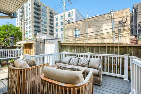 Tiny photo for 4647 N Kenmore Avenue #B, Chicago, IL 60640 (MLS # 12692388)