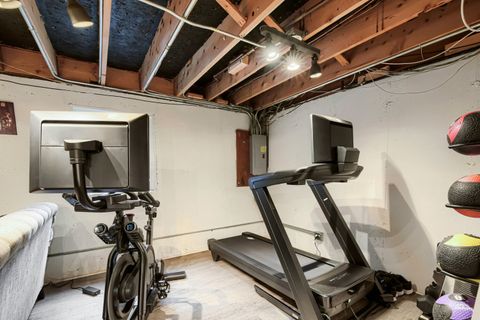 Tiny photo for 4647 N Kenmore Avenue #B, Chicago, IL 60640 (MLS # 12692388)