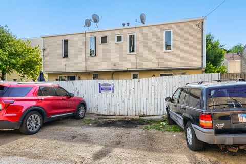 Tiny photo for 4647 N Kenmore Avenue #B, Chicago, IL 60640 (MLS # 12692388)