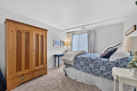 Tiny photo for 460 Raintree Court #1H, Glen Ellyn, IL 60137 (MLS # 12766713)