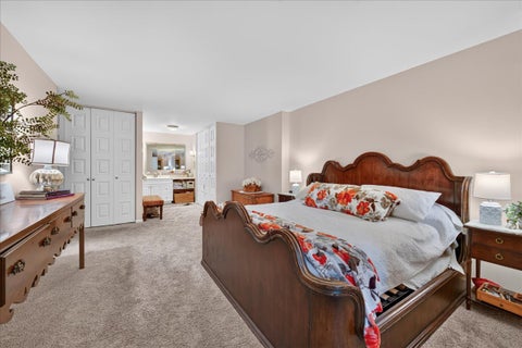 Tiny photo for 460 Raintree Court #1H, Glen Ellyn, IL 60137 (MLS # 12766713)