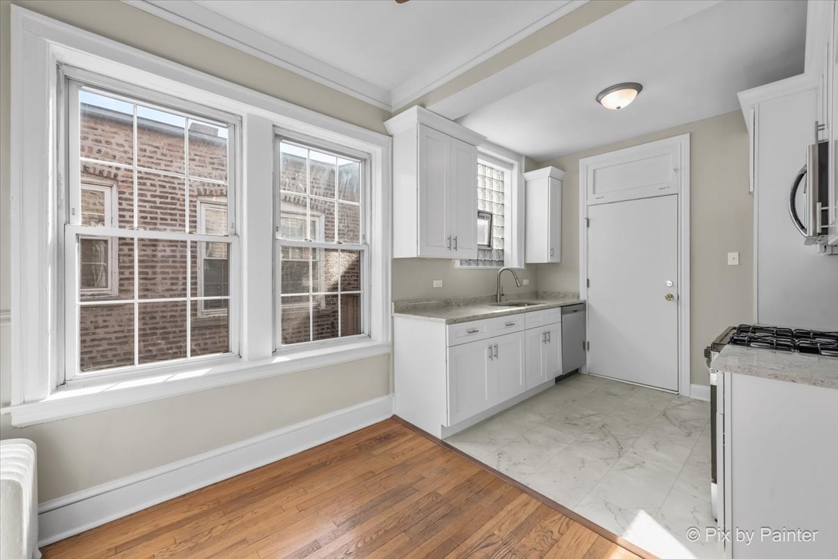 835 E 49th Street 3