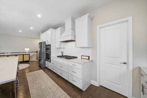 Tiny photo for 76 Somerset Circle, Wheaton, IL 60189 (MLS # 12581121)