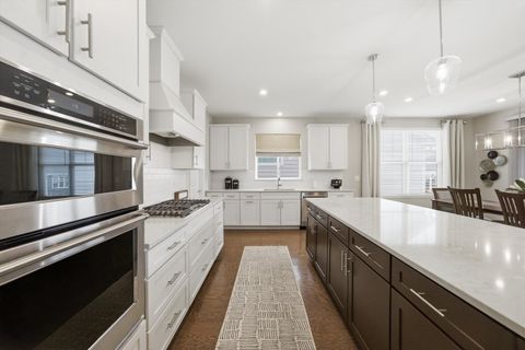 Tiny photo for 76 Somerset Circle, Wheaton, IL 60189 (MLS # 12581121)