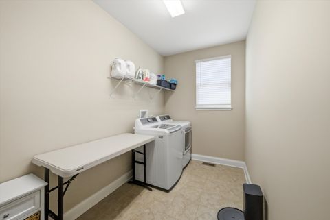 Tiny photo for 76 Somerset Circle, Wheaton, IL 60189 (MLS # 12581121)