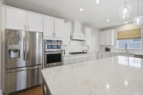 Tiny photo for 76 Somerset Circle, Wheaton, IL 60189 (MLS # 12581121)