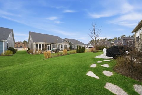 Tiny photo for 76 Somerset Circle, Wheaton, IL 60189 (MLS # 12581121)