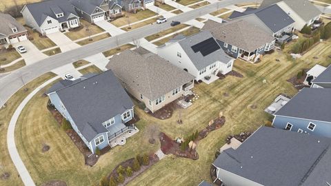 Tiny photo for 76 Somerset Circle, Wheaton, IL 60189 (MLS # 12581121)