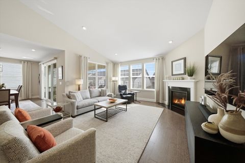 Tiny photo for 76 Somerset Circle, Wheaton, IL 60189 (MLS # 12581121)