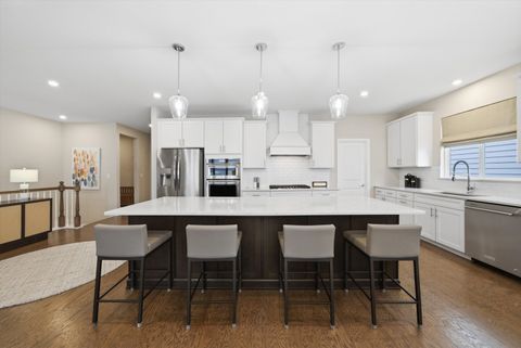 Tiny photo for 76 Somerset Circle, Wheaton, IL 60189 (MLS # 12581121)