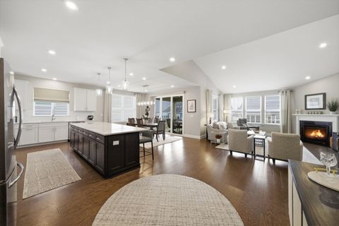 Tiny photo for 76 Somerset Circle, Wheaton, IL 60189 (MLS # 12581121)