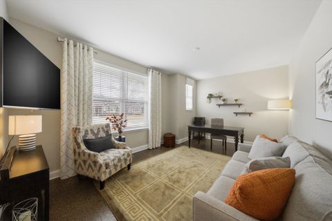 Tiny photo for 76 Somerset Circle, Wheaton, IL 60189 (MLS # 12581121)