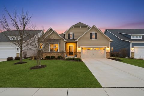 Tiny photo for 76 Somerset Circle, Wheaton, IL 60189 (MLS # 12581121)