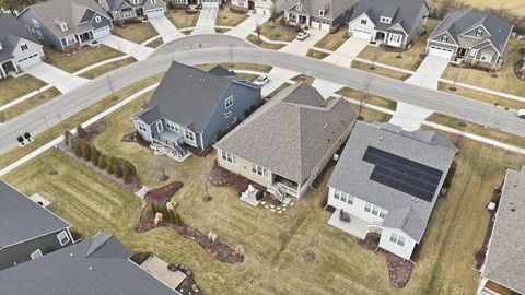 Tiny photo for 76 Somerset Circle, Wheaton, IL 60189 (MLS # 12581121)