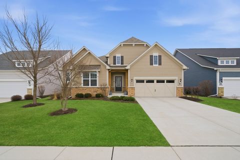 Photo of 76 Somerset Circle, Wheaton, IL 60189 (MLS # 12581121)