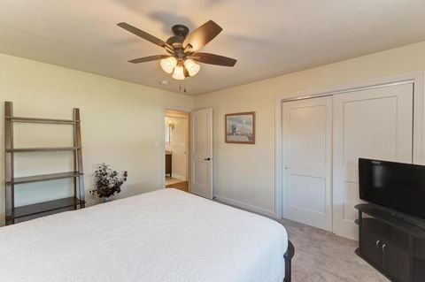 Tiny photo for 6 Meadowood Drive, Oak Brook, IL 60523 (MLS # 12538684)