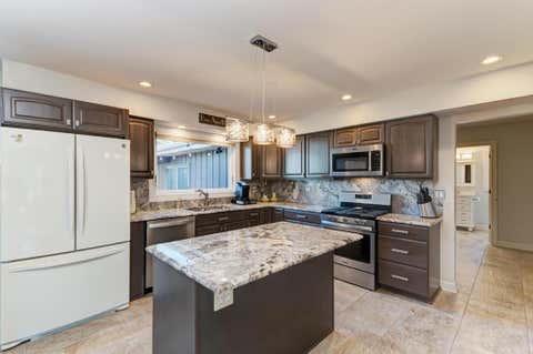 Tiny photo for 6 Meadowood Drive, Oak Brook, IL 60523 (MLS # 12538684)