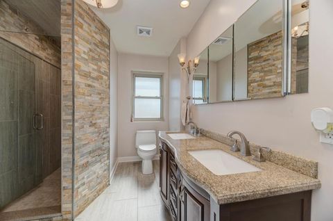 Tiny photo for 6 Meadowood Drive, Oak Brook, IL 60523 (MLS # 12538684)