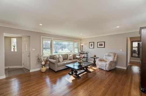 Tiny photo for 6 Meadowood Drive, Oak Brook, IL 60523 (MLS # 12538684)