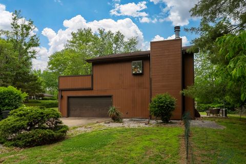 Tiny photo for 183 Heritage Road, Carbondale, IL 62903 (MLS # 12633491)