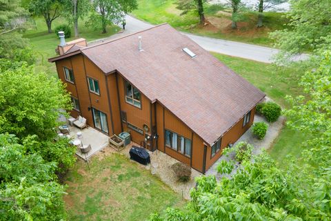 Tiny photo for 183 Heritage Road, Carbondale, IL 62903 (MLS # 12633491)