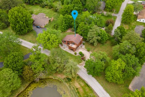 Tiny photo for 183 Heritage Road, Carbondale, IL 62903 (MLS # 12633491)