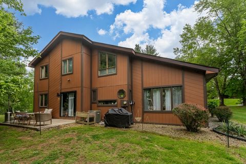 Tiny photo for 183 Heritage Road, Carbondale, IL 62903 (MLS # 12633491)
