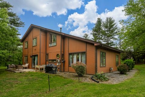 Tiny photo for 183 Heritage Road, Carbondale, IL 62903 (MLS # 12633491)